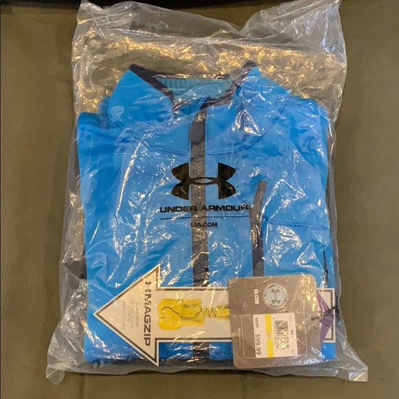 Boys Under Armour Jacket - Picture 1 of 2